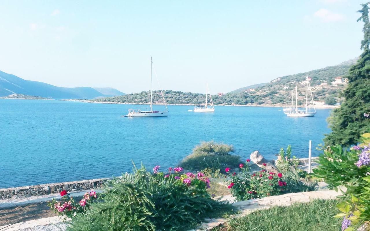Blueline Guesthouse Agios Dimitrios  Exterior photo